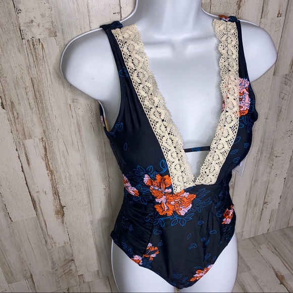 Cupshe Navy Floral Crochet One-Piece Swimsuit - Picture 2 of 3